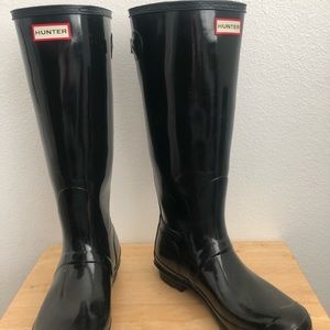 Hunter Knee High Rain Boots!!